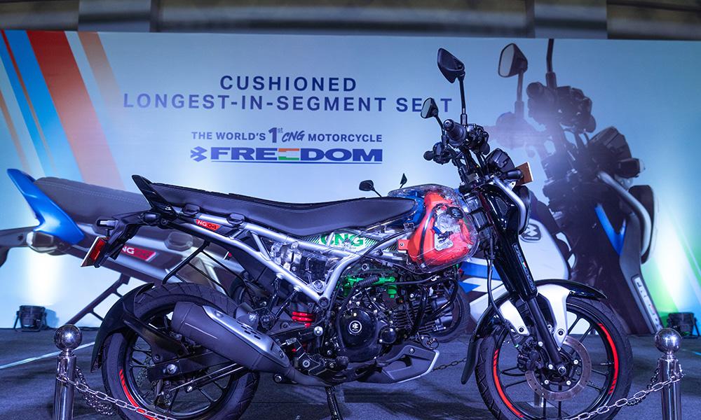 Bajaj-Freedom-125-Worlds-First-CNG-Motorcycle-Makes-A-Strong-Debut.jpg