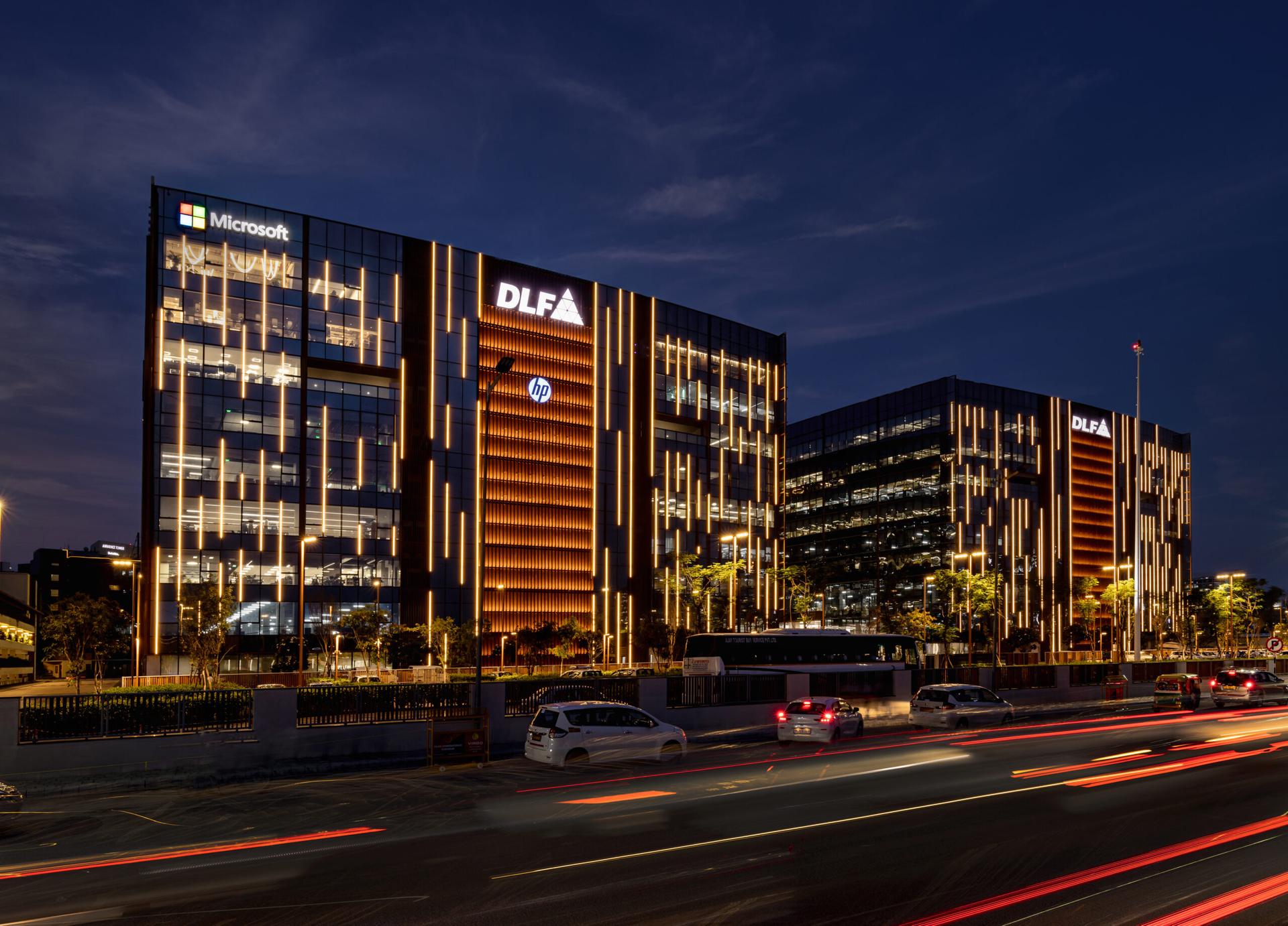 DLF-DOWNTOWN-night-scaled.jpg